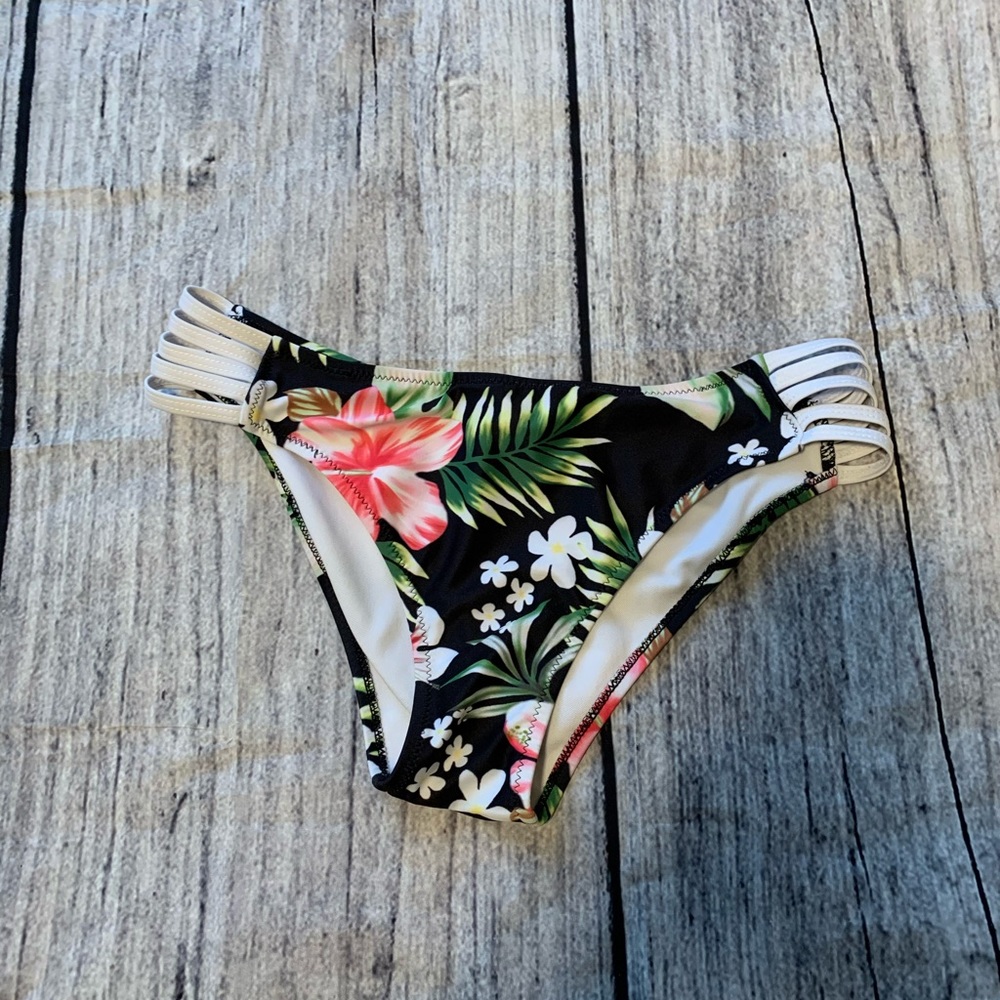 Paradise Tropical Swim Bottoms .